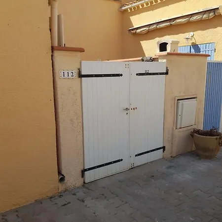 Joli Petit Pavillon Climatise 50 M De La Holiday home