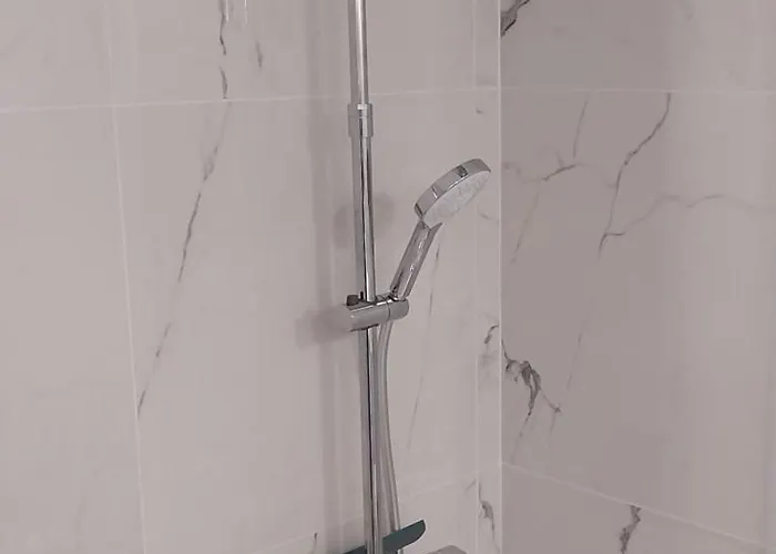 Joli Petit Pavillon Climatise 50 M De La 펜션 *